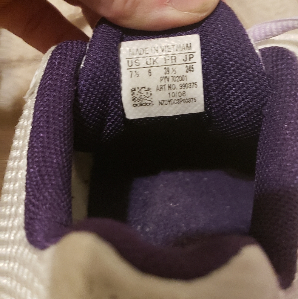 shoes - Picture 3 of 3